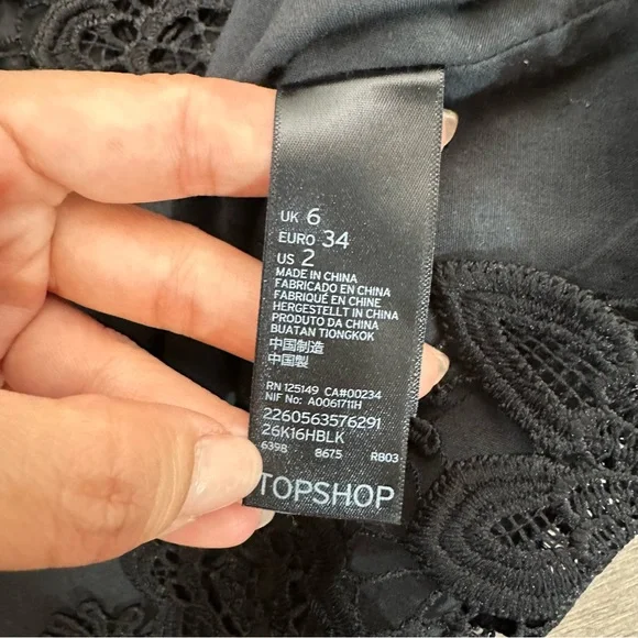 Topshop Petite Black Floral Crochet Lace Mini Skirt - Picture 4 of 7